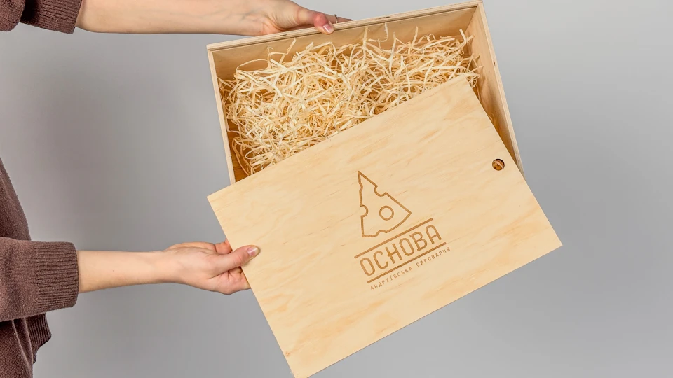 Набір «ПРЕМІУМ» в деревʼяній коробці - Фото 3, крафтовий сир OSNOVA CHEESE