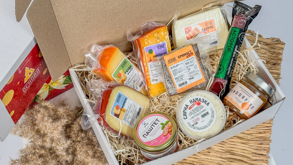 Набір «Святкова вечеря» - Набір з крафтовим сиром від OSNOVA CHEESE