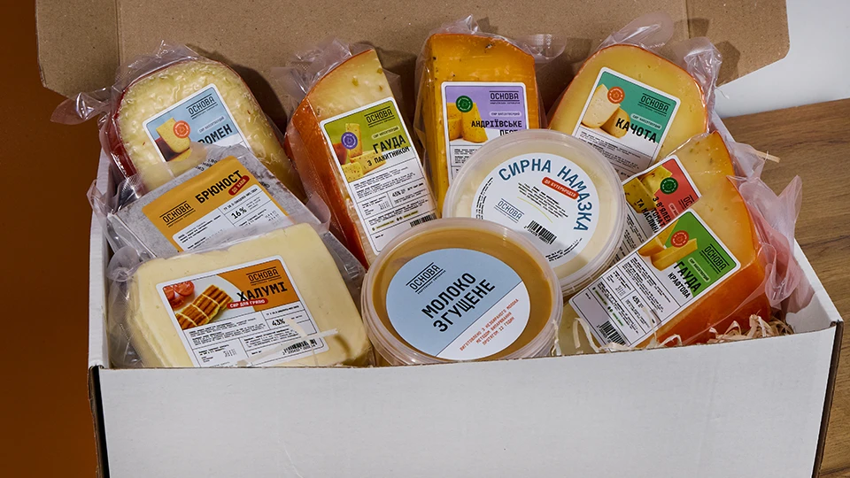 Набір "ВЕЛИКОДНІЙ КОШИК" - Набір з крафтовим сиром від OSNOVA CHEESE