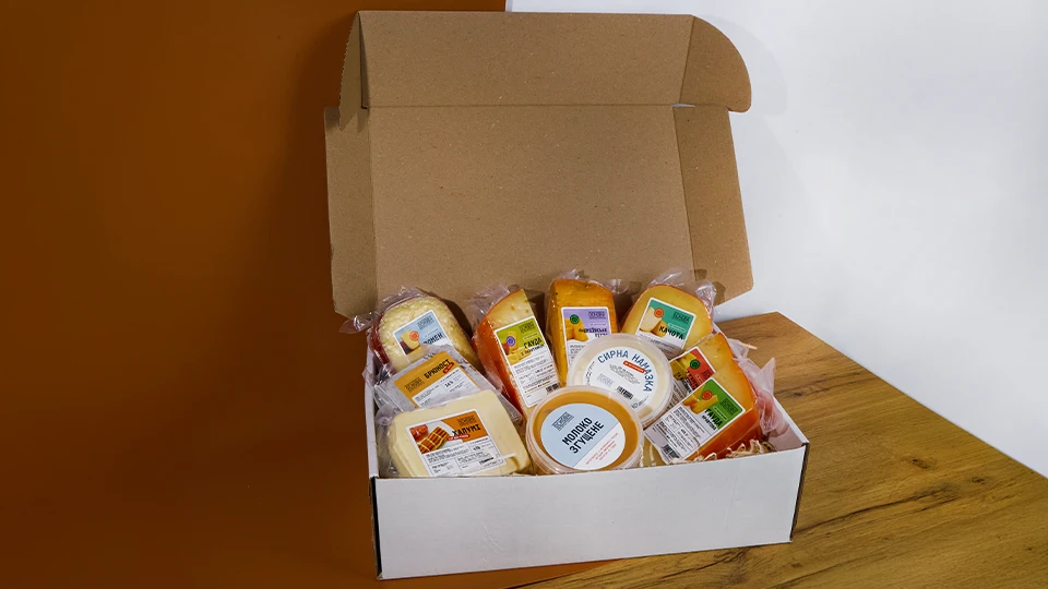 Набір "ВЕЛИКОДНІЙ КОШИК" - Фото 2, крафтовий сир OSNOVA CHEESE