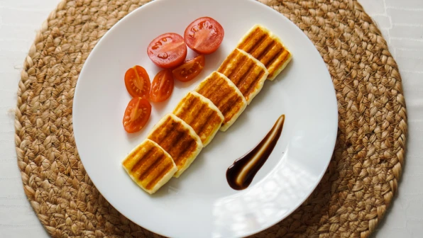 Сир для грилю Халумі - НА ЩОДЕНЬ від OSNOVA CHEESE