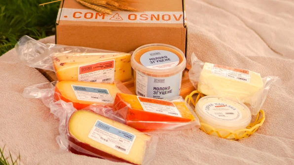 Рідним до столу - Набір з крафтовим сиром від OSNOVA CHEESE